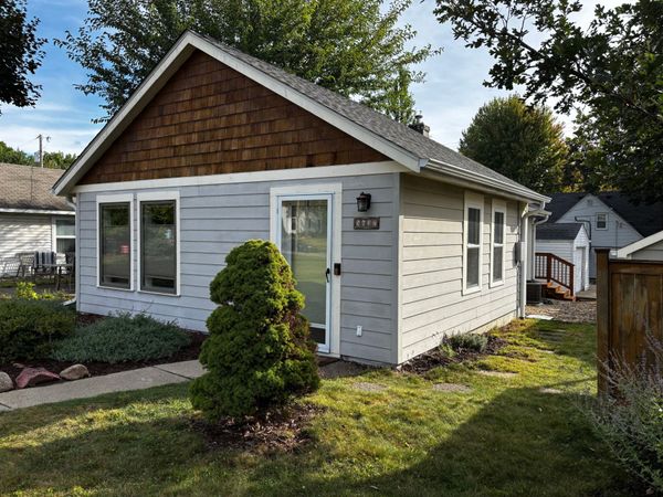 5637 13th Avenue S, Minneapolis, MN 55417