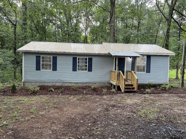 136 Beechview Dr , Clifton, TN 38425
