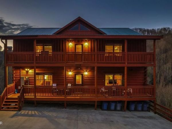 3328 Smoky Ridge Way , Sevierville, TN 37862