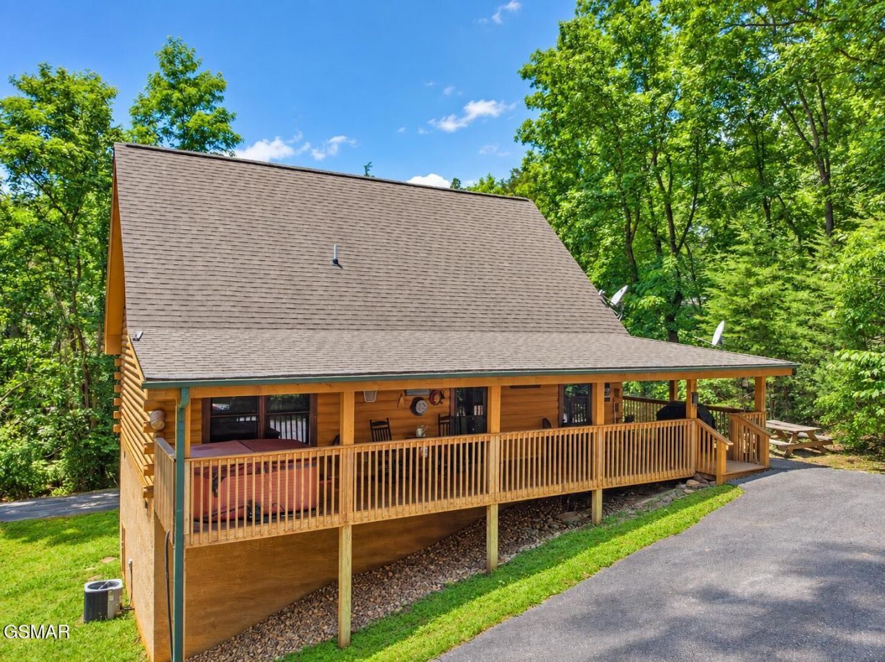 2528 Fleming Way, Sevierville, TN 37876 Main Photo