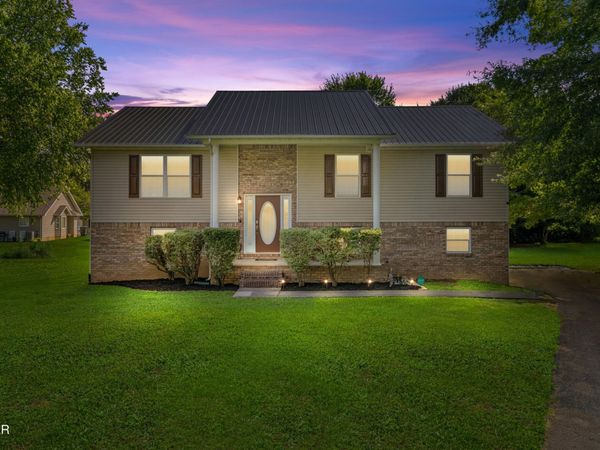 1717 Meadow Ridge Circle , Sevierville, TN 37862