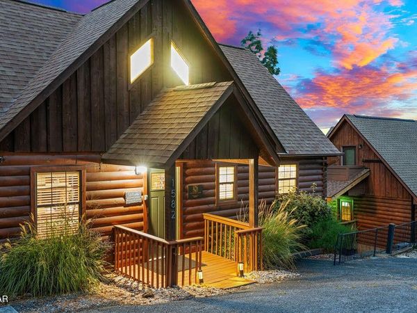 1582 Bears Den Way, Sevierville, TN 37862