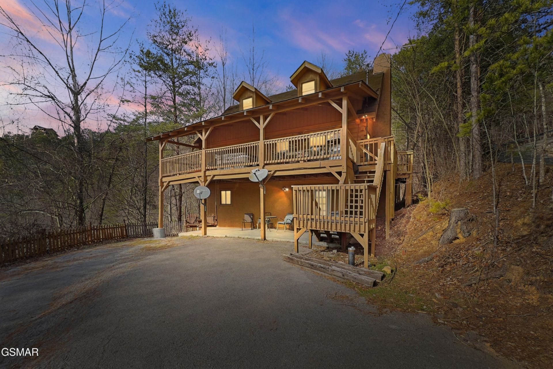 1122 Eagle Pointe Way, Pigeon Forge, TN 37863 Main Photo