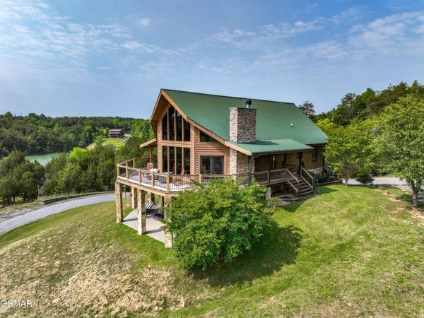 3829 Island View Way, Sevierville, TN 37876