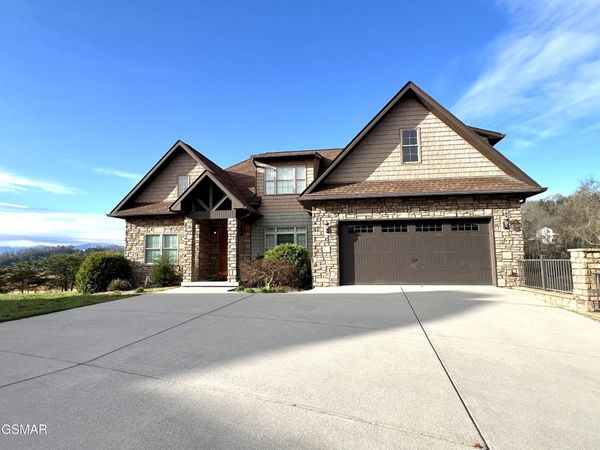 614 Watercrest Lane , Dandridge, TN 37725