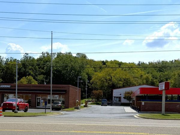 861 W Highway 25 70 , Newport, TN 37821