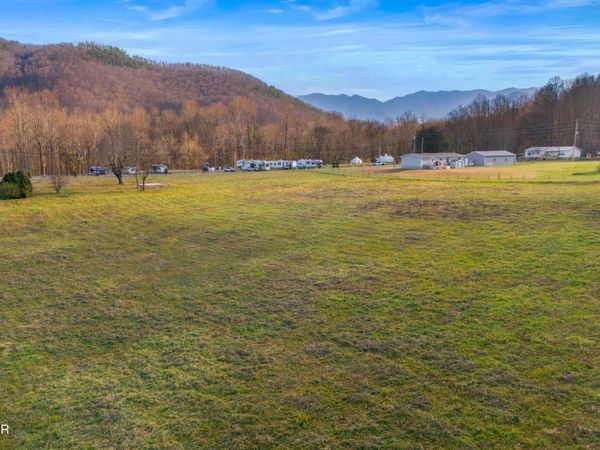 4121 Chavis Road, Cosby, TN 37722