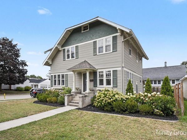 533 E Central Avenue, Zeeland, MI 49464