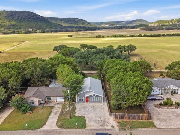 464 Pecan Row , Canyon Lake, TX 78132