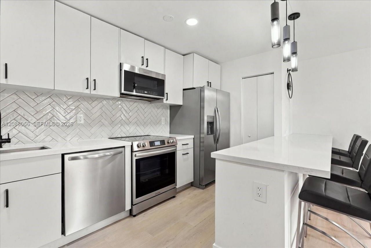 4310 NW 79th Ave, Unit 2B, Doral, FL 33166 Photo