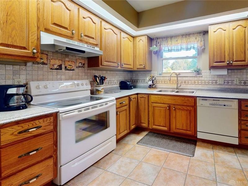 8972 Deep Forest Lane, Washington Township, OH 45458 Photo 10
