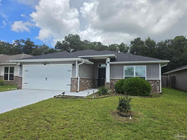 5165 Peach Dr, Pace, FL 32571