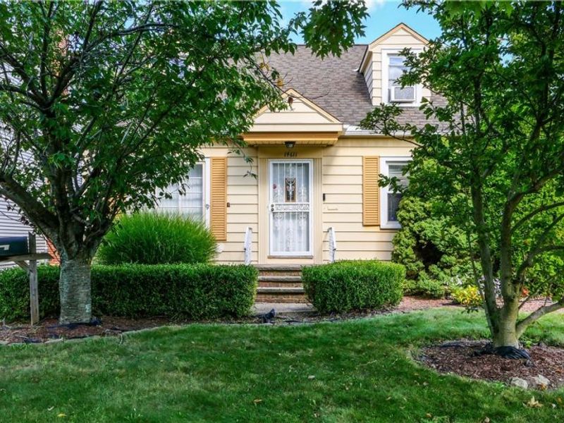 14611 Krems Avenue, Maple Heights, OH 44137 Photo 2