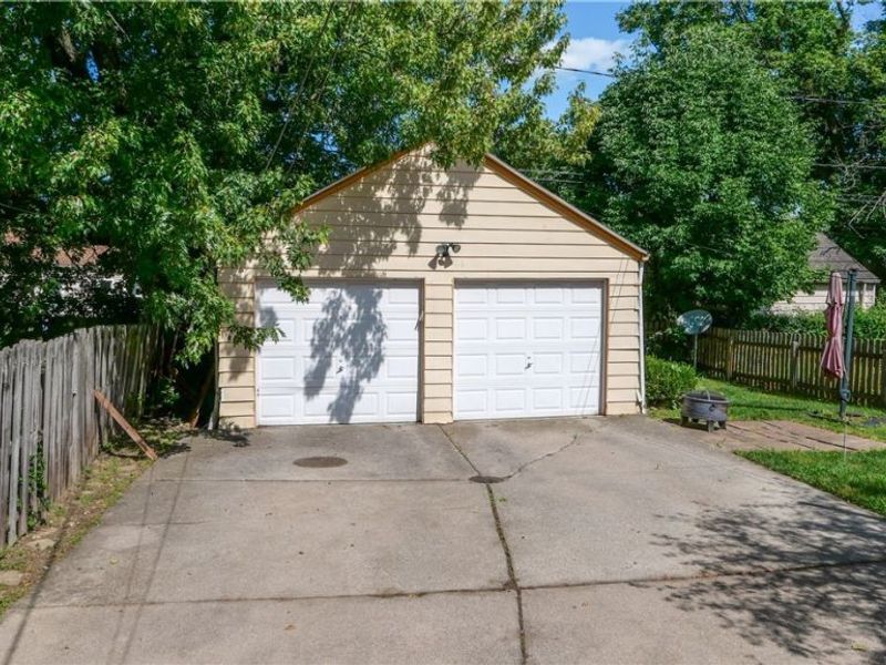 14611 Krems Avenue, Maple Heights, OH 44137 Photo 32