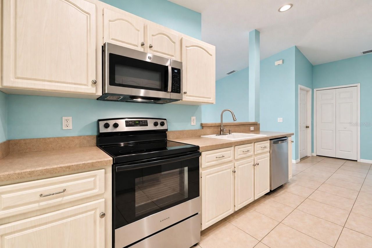 191 Nancy Street, Oak Hill, FL 32759 Photo