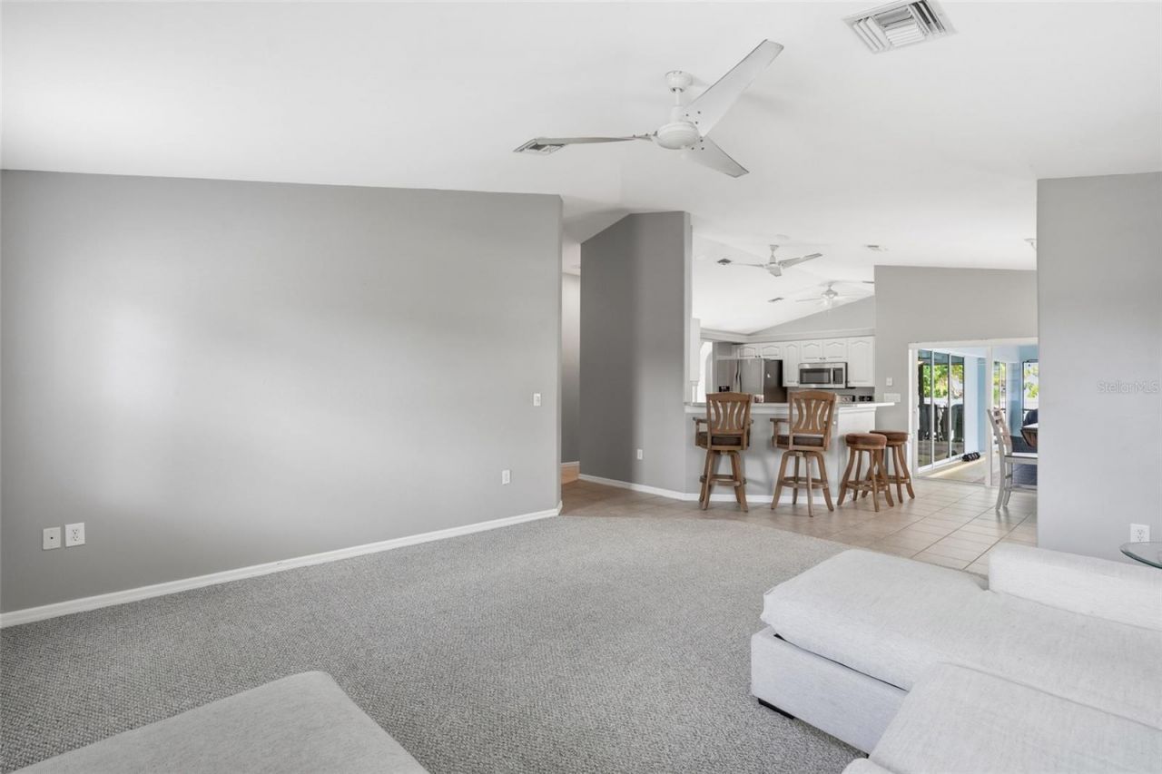 413 NW 17th Place, Cape Coral, FL 33993 Photo