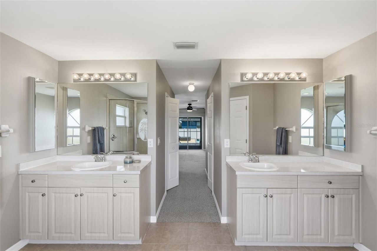 413 NW 17th Place, Cape Coral, FL 33993 Photo