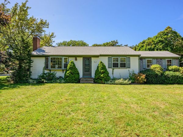 61 Laurel Rd, Barnstable, MA 02632