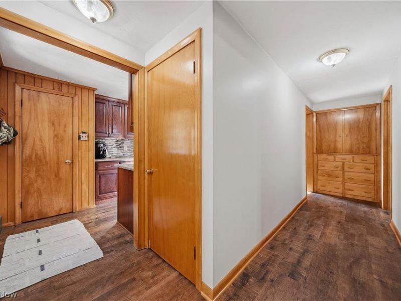 1687 Mount Pleasant Street NE, Canton, OH 44721 Photo 8