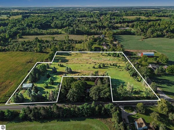 Deerfield W, Mt Pleasant, MI 48858