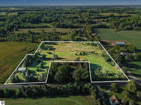 Deerfield W, Mt Pleasant, MI 48858