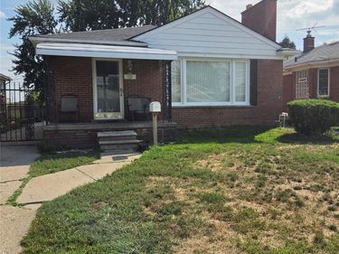 17360 Stricker Avenue, Eastpointe, Mi 48021