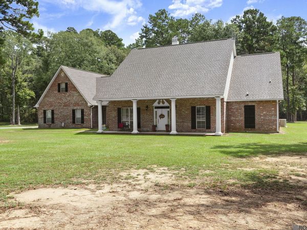 1351 La Hwy 409, Slaughter, LA 70777
