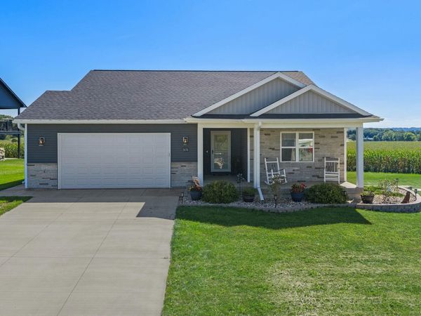 2070 Fawn Valley Court, Reedsburg, WI 53959