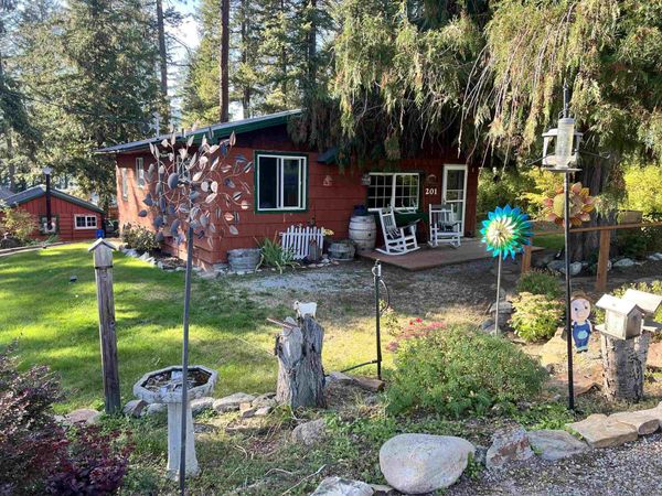 201 Fir Ln, Newport, WA 99156