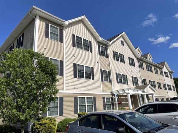 100 Sentinel Court, Unit 301, Manchester, NH 03104