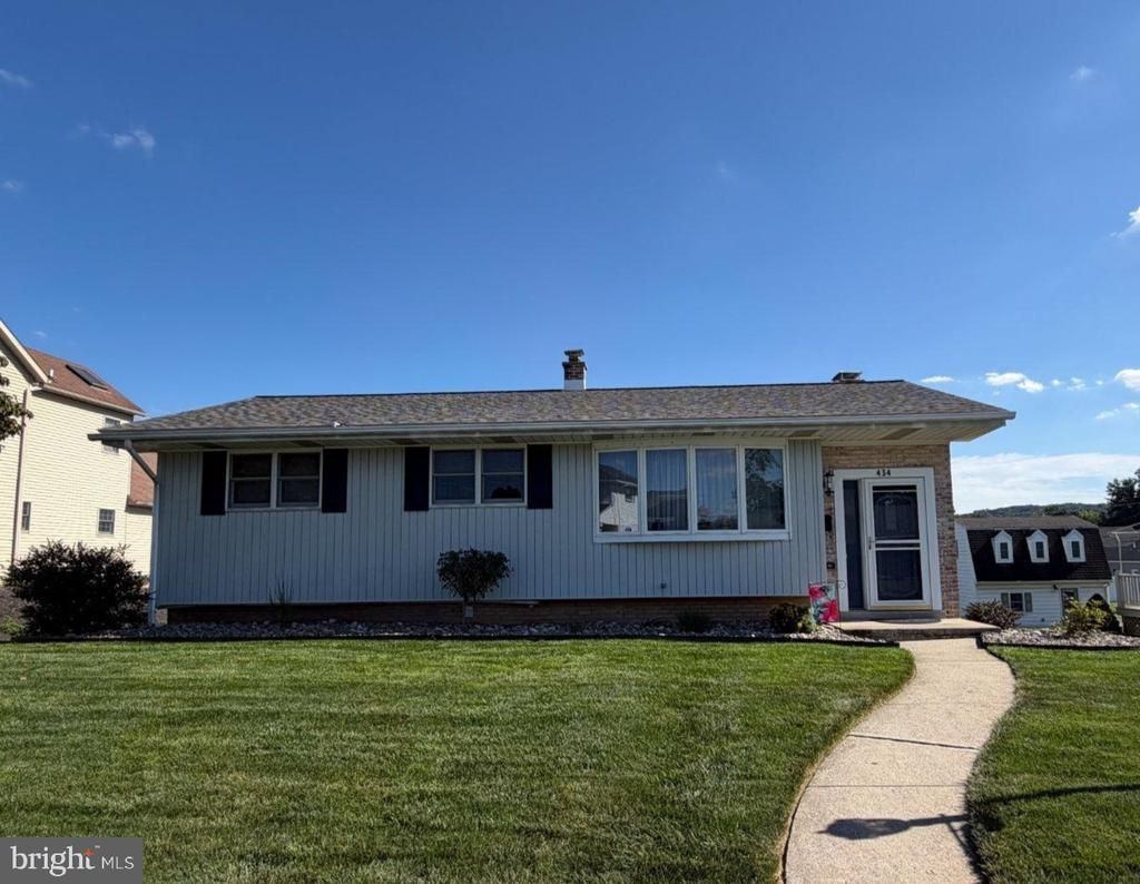 434 CEDAR AVENUE, HERSHEY, PA 17033