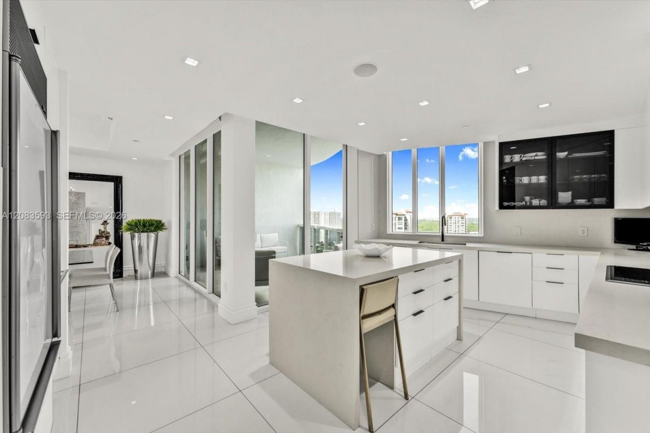 15901 Collins Ave, Unit 1606, Sunny Isles Beach, FL 33160 Photo