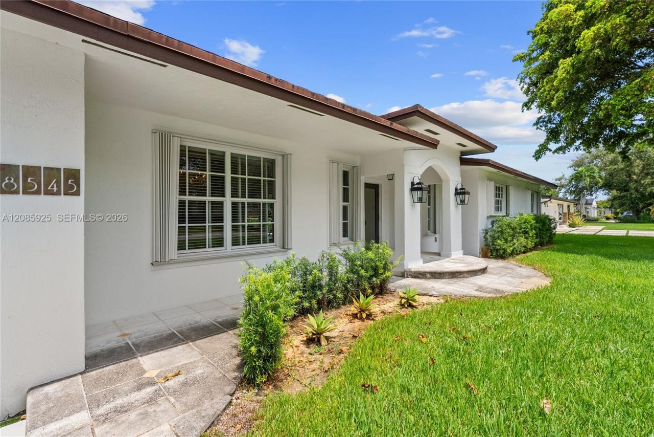 8545 SW 107th St, Miami, FL 33156 Photo