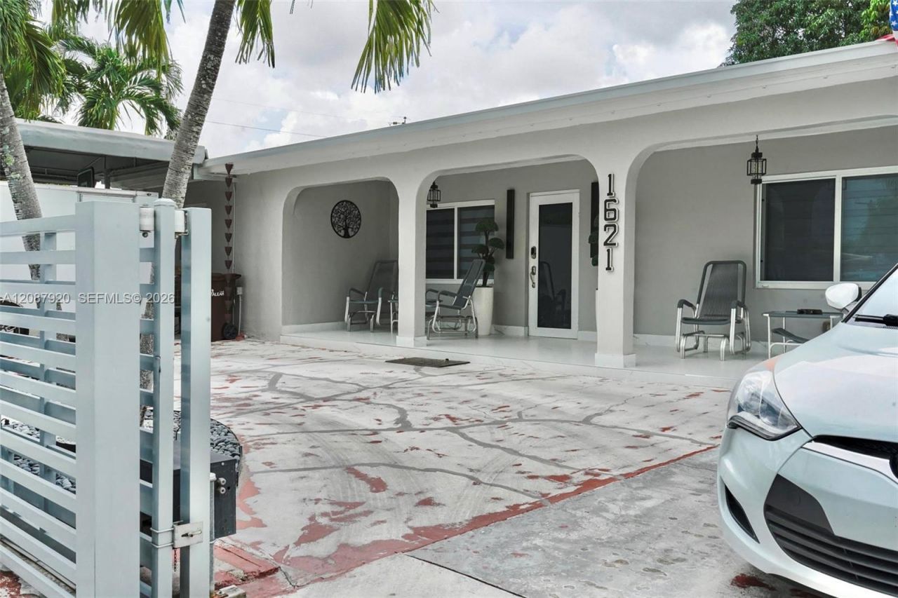 1621 E 6th Ave, Hialeah, FL 33010 Photo