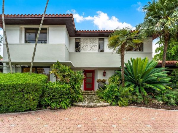 1600 W 24th St , Miami Beach, FL 33140