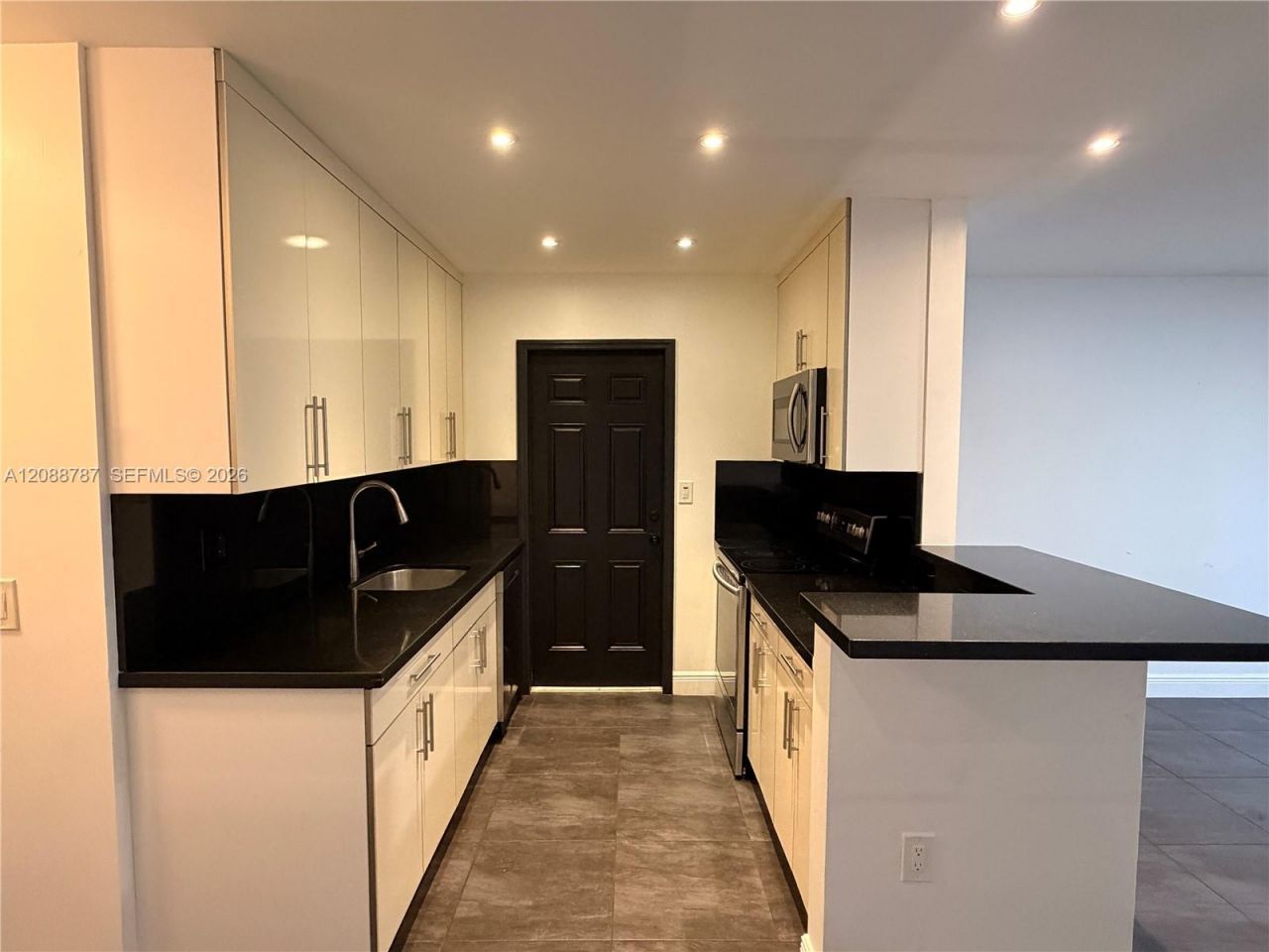 3040 NW 27th St, Unit 3042, Miami, FL 33142 Photo