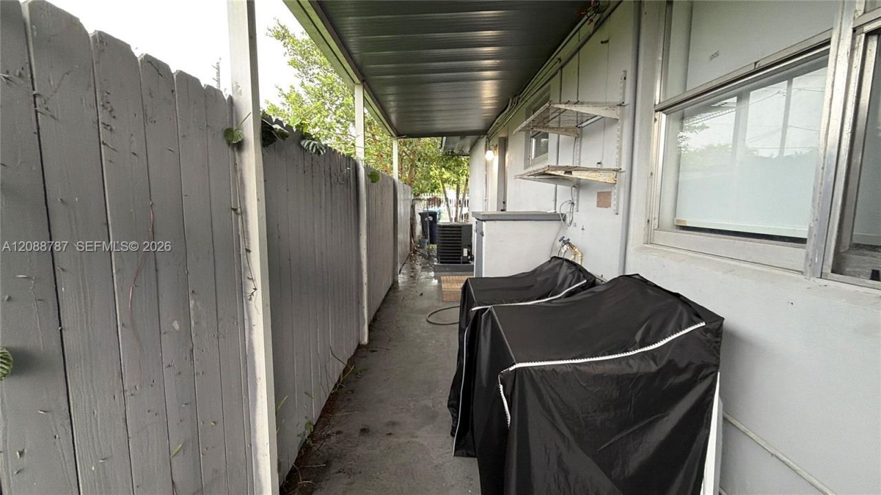 3040 NW 27th St, Unit 3042, Miami, FL 33142 Photo