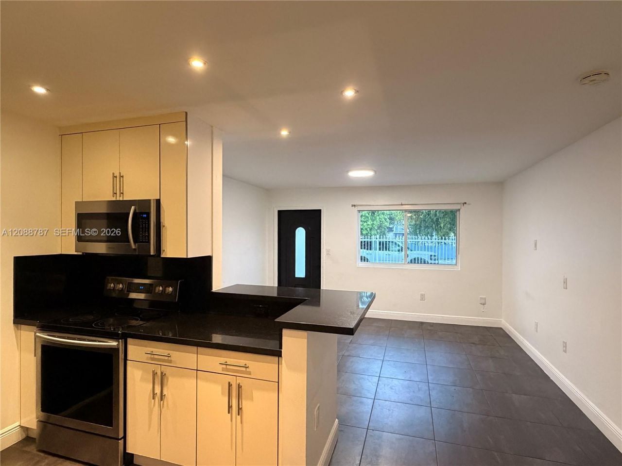 3040 NW 27th St, Unit 3042, Miami, FL 33142 Photo