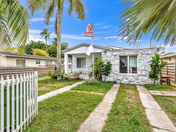 110 NE 9th Ct, Homestead, FL 33030