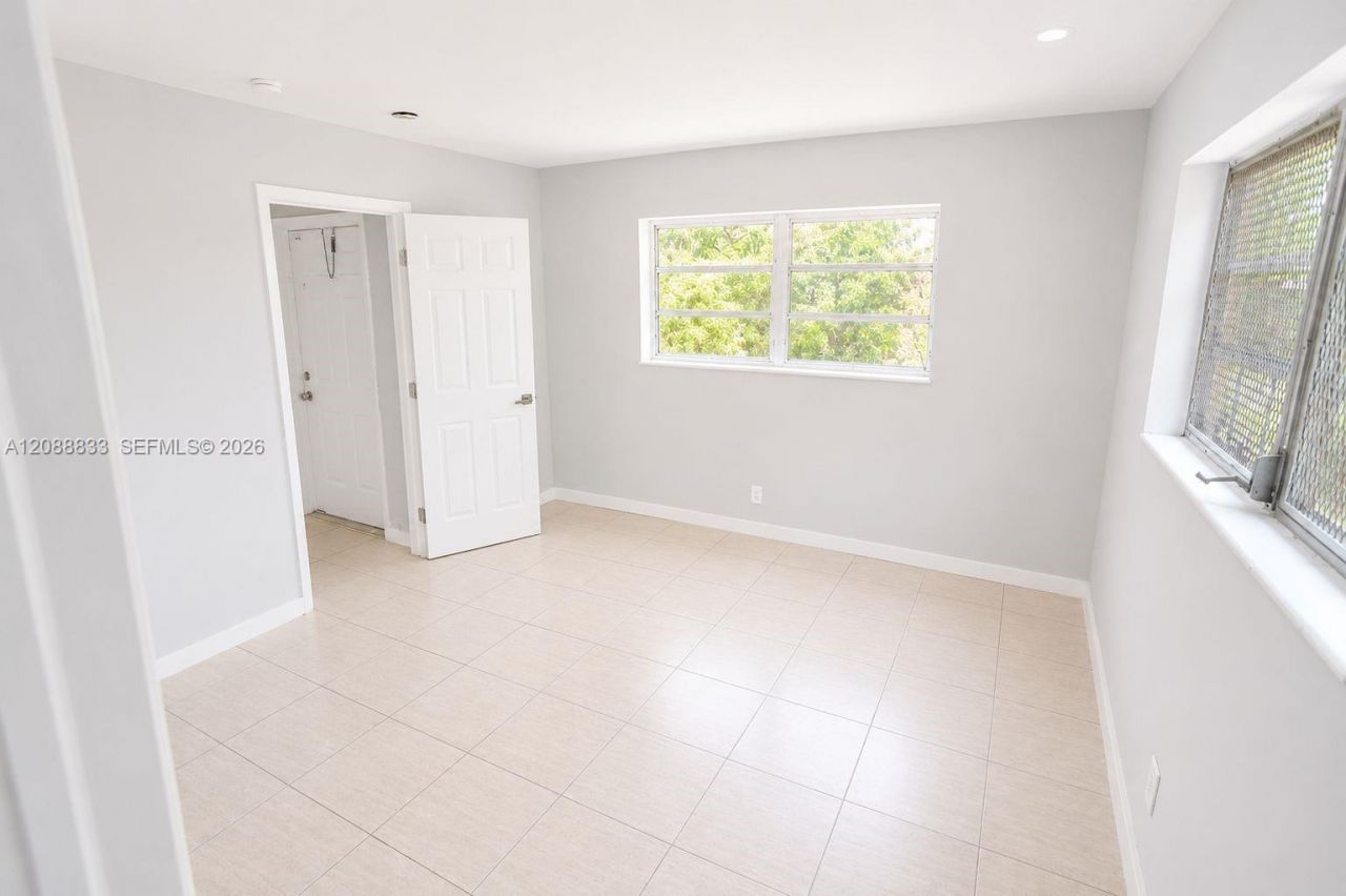 202 SW 27th Ter, Unit 202, Fort Lauderdale, FL 33312 Photo