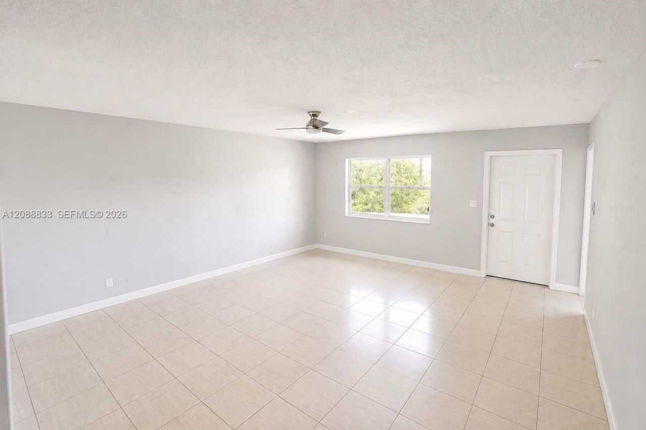202 SW 27th Ter, Unit 202, Fort Lauderdale, FL 33312 Photo