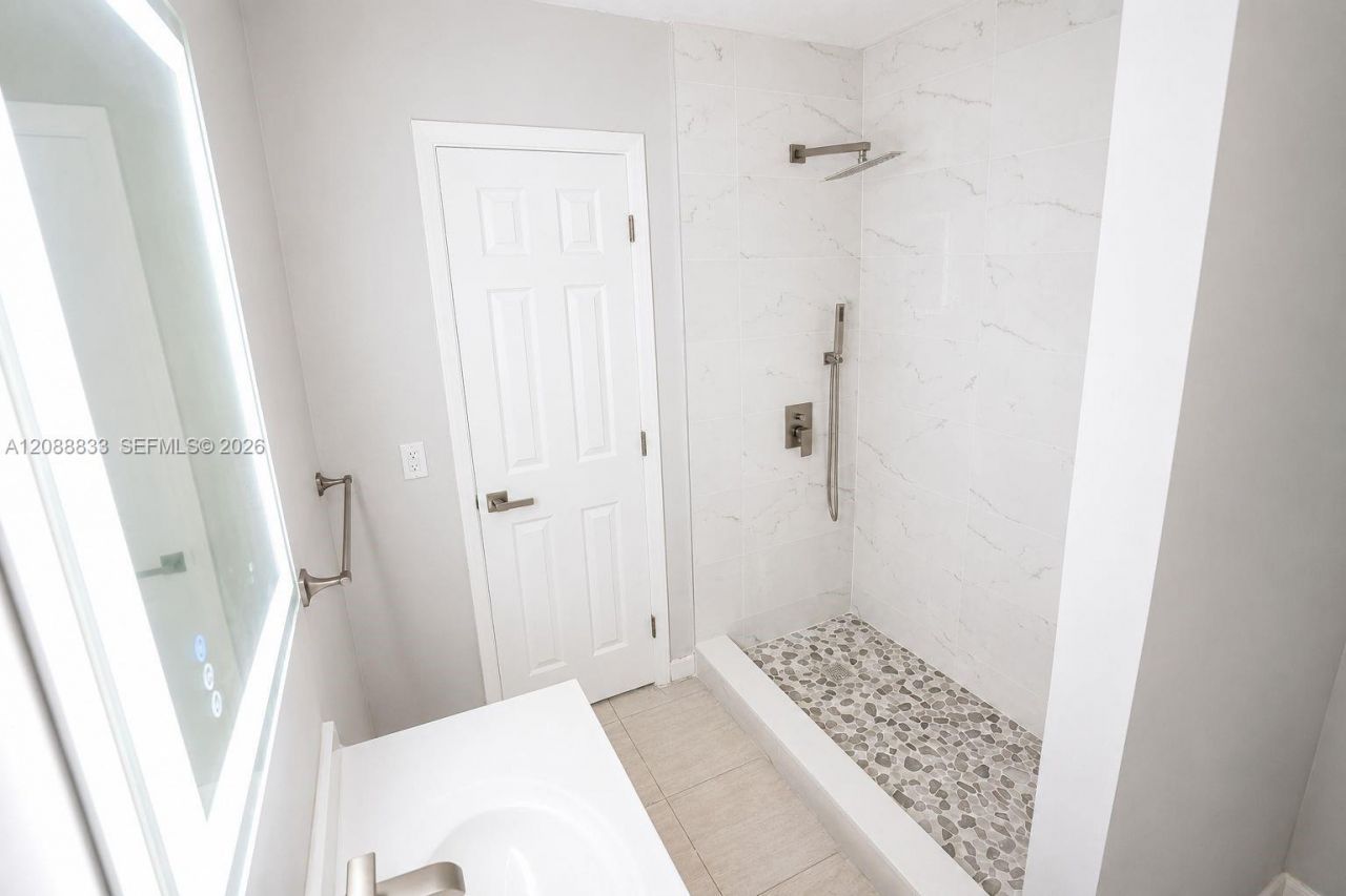 202 SW 27th Ter, Unit 202, Fort Lauderdale, FL 33312 Photo