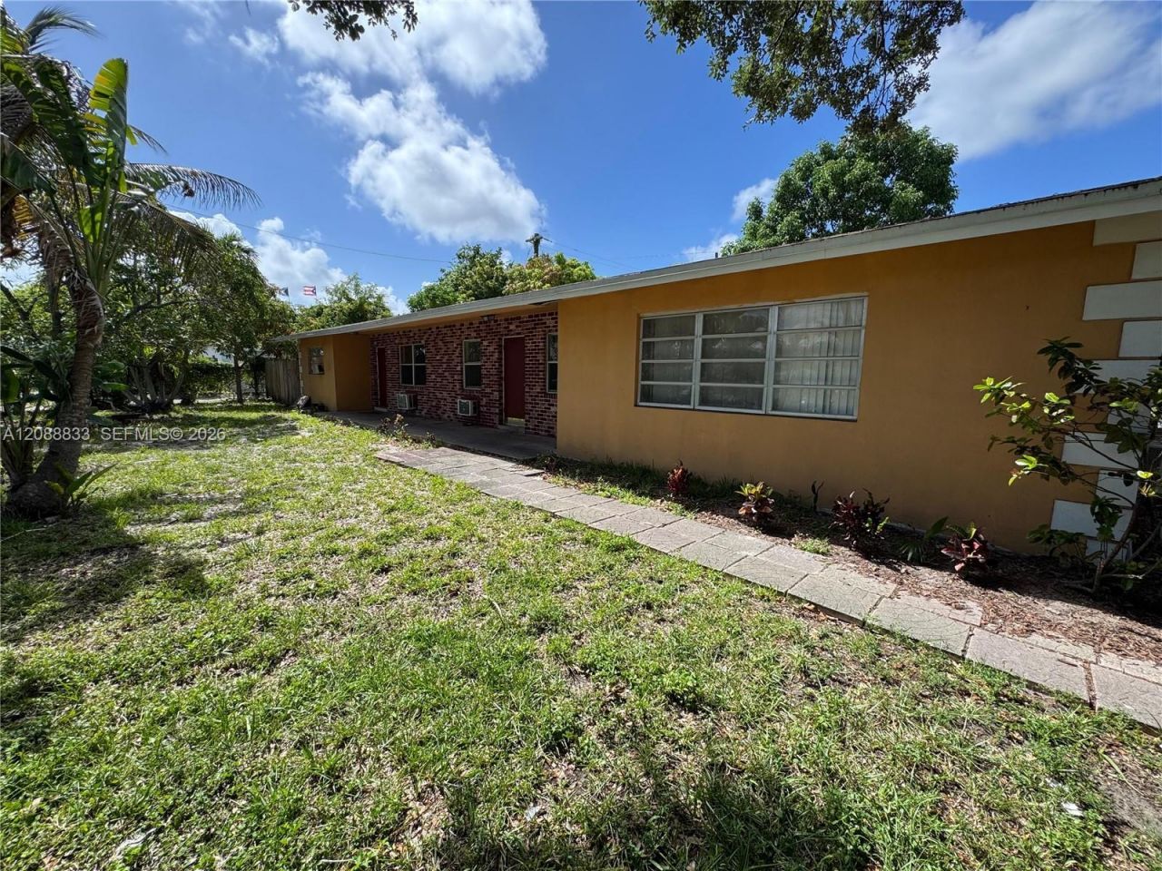 202 SW 27th Ter, Unit 202, Fort Lauderdale, FL 33312 Photo