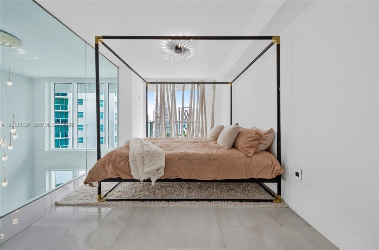 41 SE 5th St, Unit 1407, Miami, FL 33131 Photo