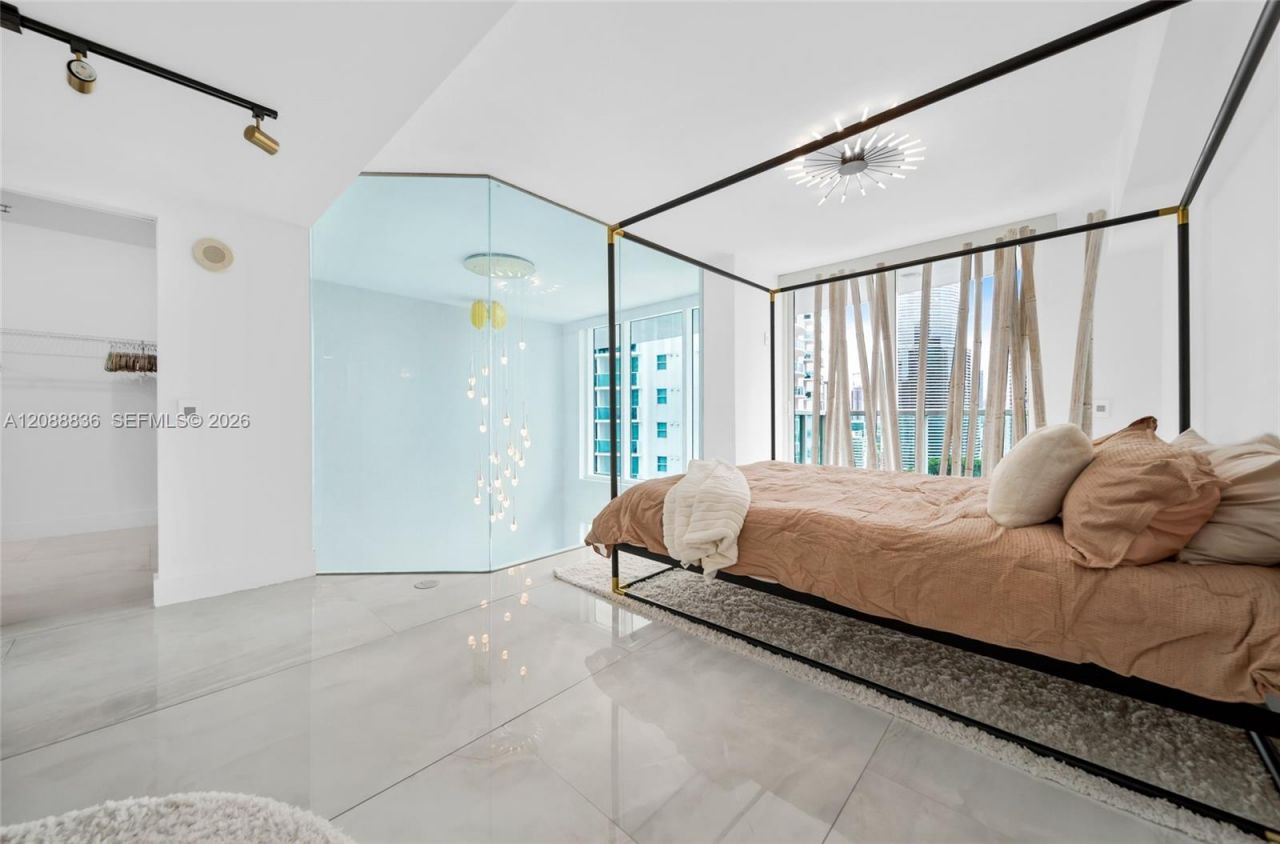 41 SE 5th St, Unit 1407, Miami, FL 33131 Photo