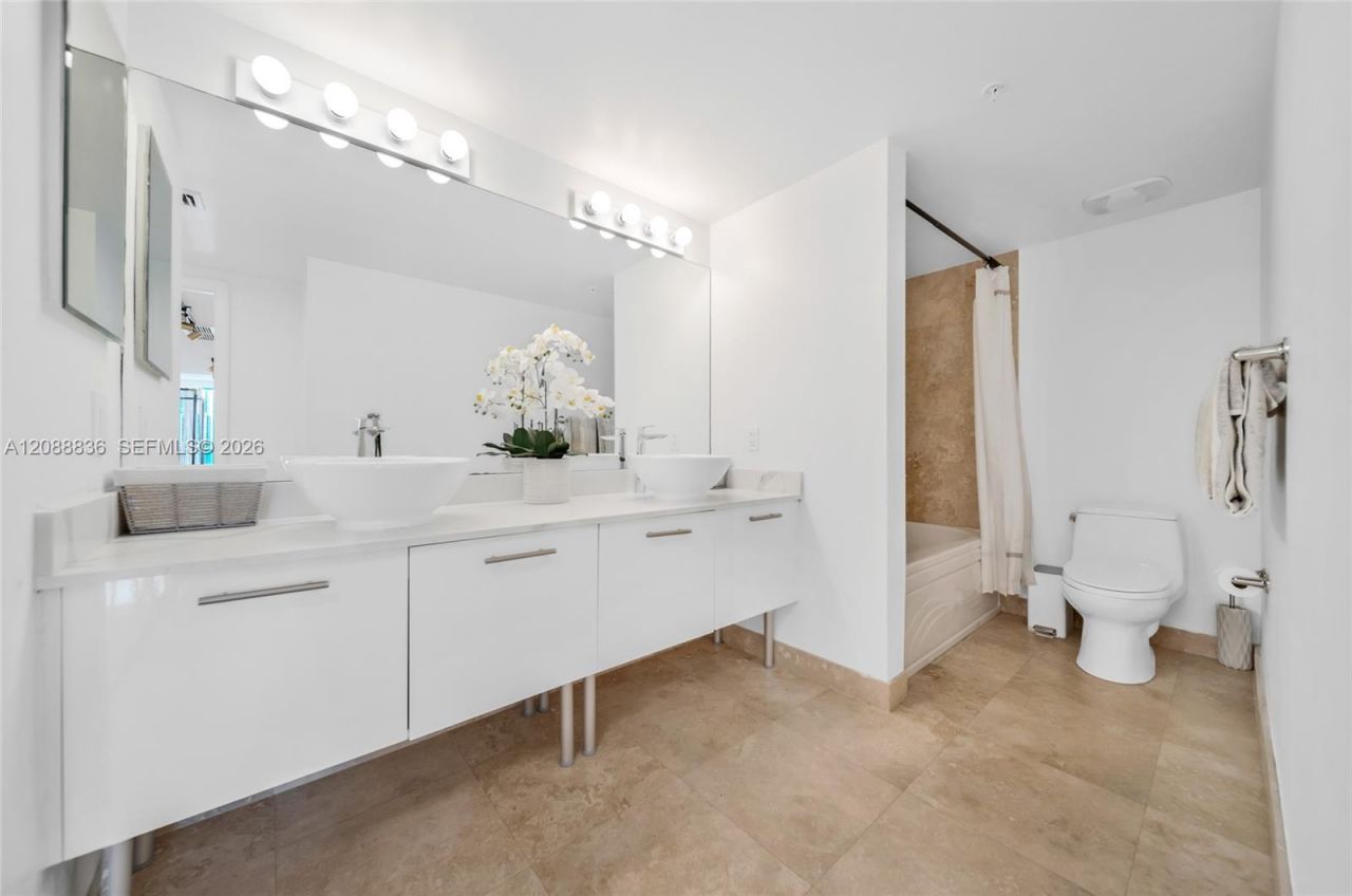 41 SE 5th St, Unit 1407, Miami, FL 33131 Photo
