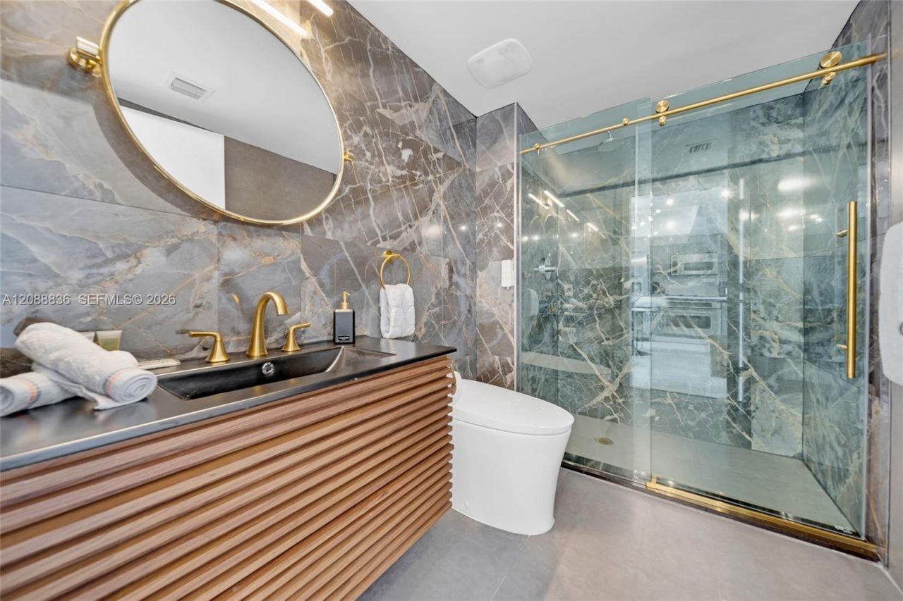 41 SE 5th St, Unit 1407, Miami, FL 33131 Photo