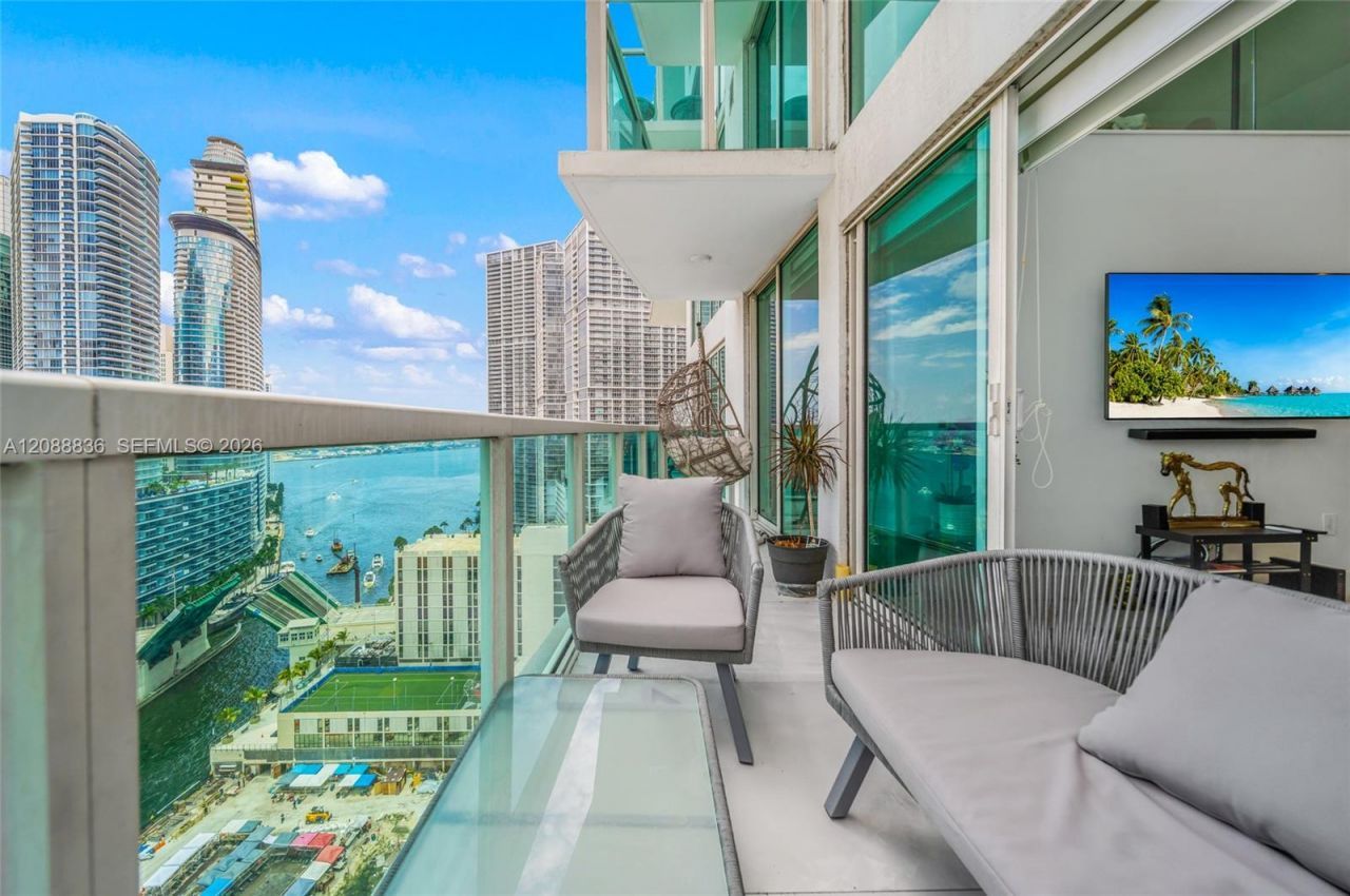 41 SE 5th St, Unit 1407, Miami, FL 33131 Photo
