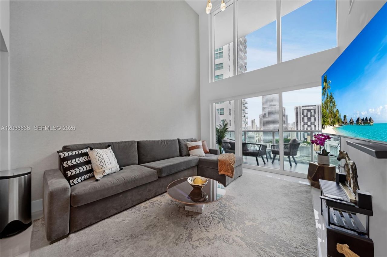 41 SE 5th St, Unit 1407, Miami, FL 33131 Photo