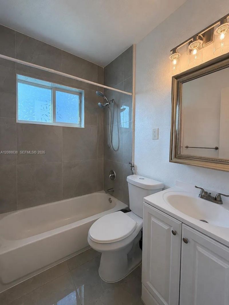 8260 SW 27th Ter, Miami, FL 33155 Photo